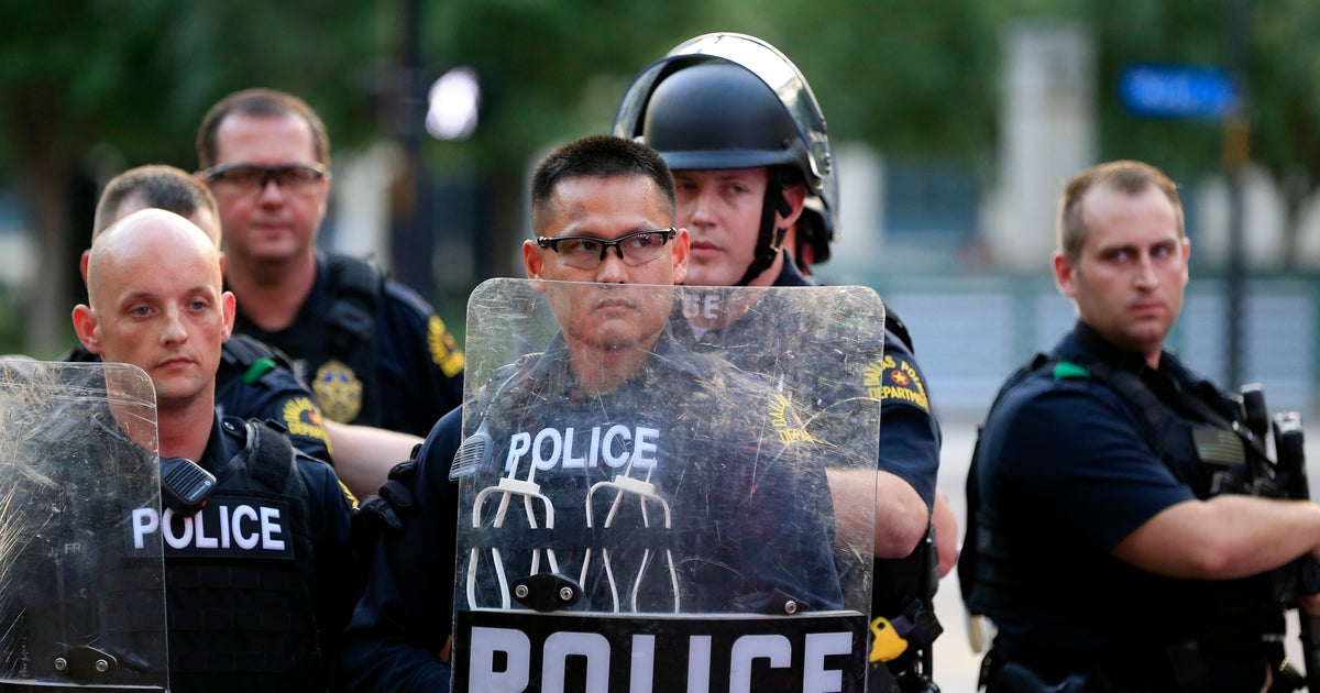 Dallas police squelch critics, questions about deadly attack on officers - CBS News
