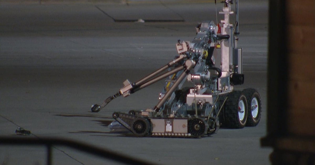 Arrest in Chicago after bomb left near Colorado police station - CBS News