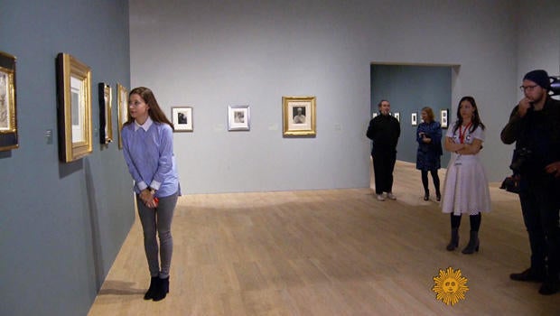 visitors-at-tate-modern-sir-elton-john-collection-620.jpg