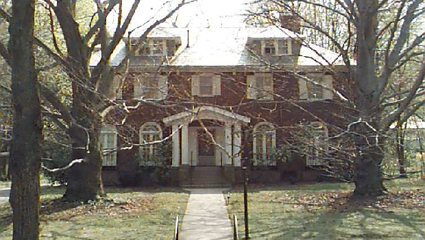 Norfolk DA: Decomposing body of woman found in Brookline house