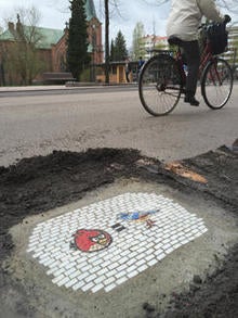 jim-bachor-pothole-art-birds-equals-244.jpg