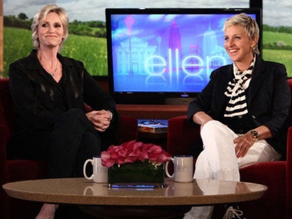 Jane Lynch Ellen Degeneres Blazed The Trail For Me To Come Out Cbs News