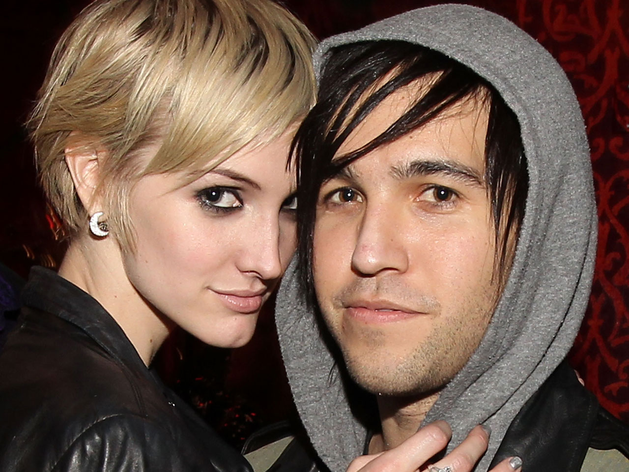 Ashlee Simpson And Pete Wentz Are Officially Divorced CBS News   107625425 