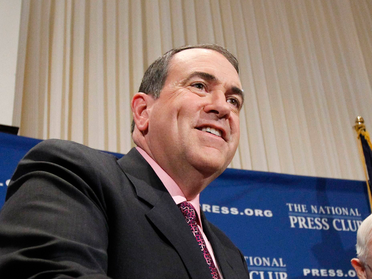 Huckabee Backs Chick Fil A In Same Sex Marriage Controversy Cbs News