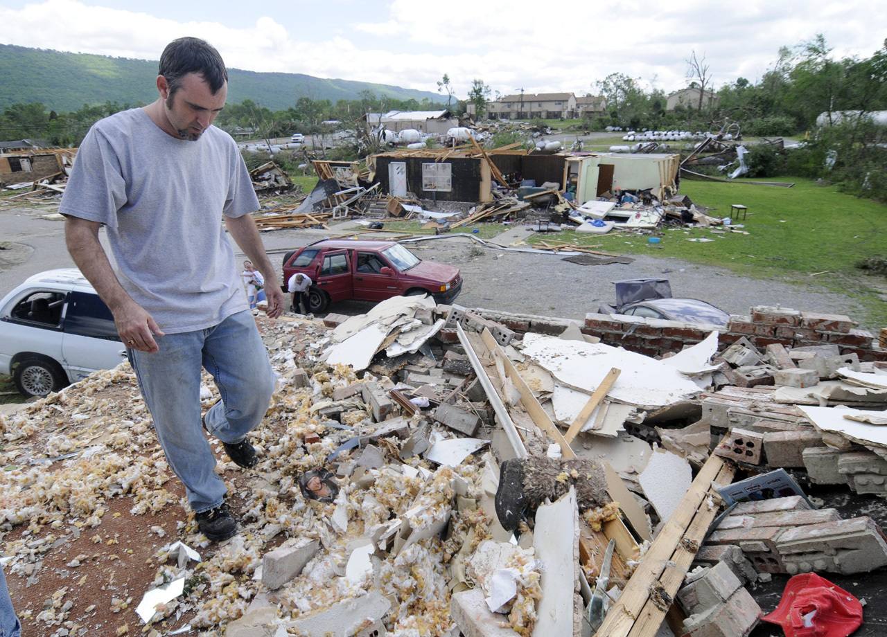 Survivor Stories Escaping Tornadoes Fury Cbs News