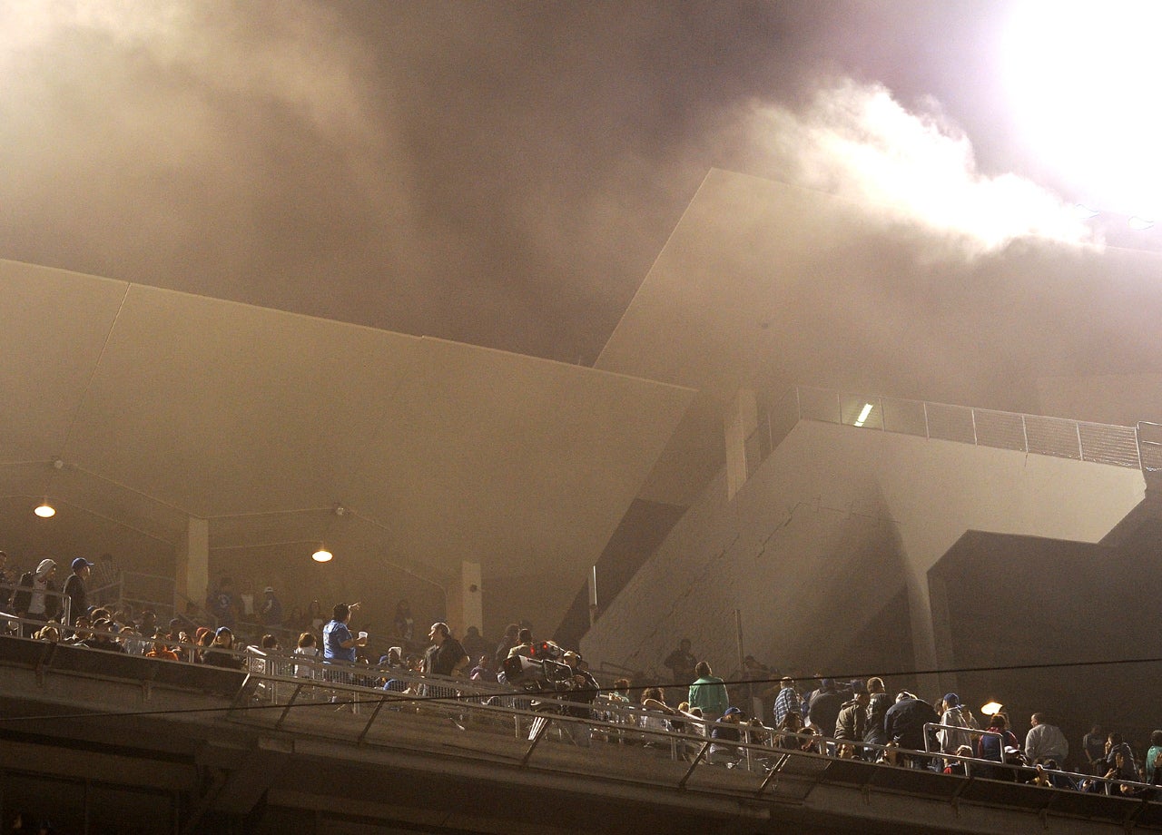 Dodgers Game Goes On Despite Stadium Fire Cbs News