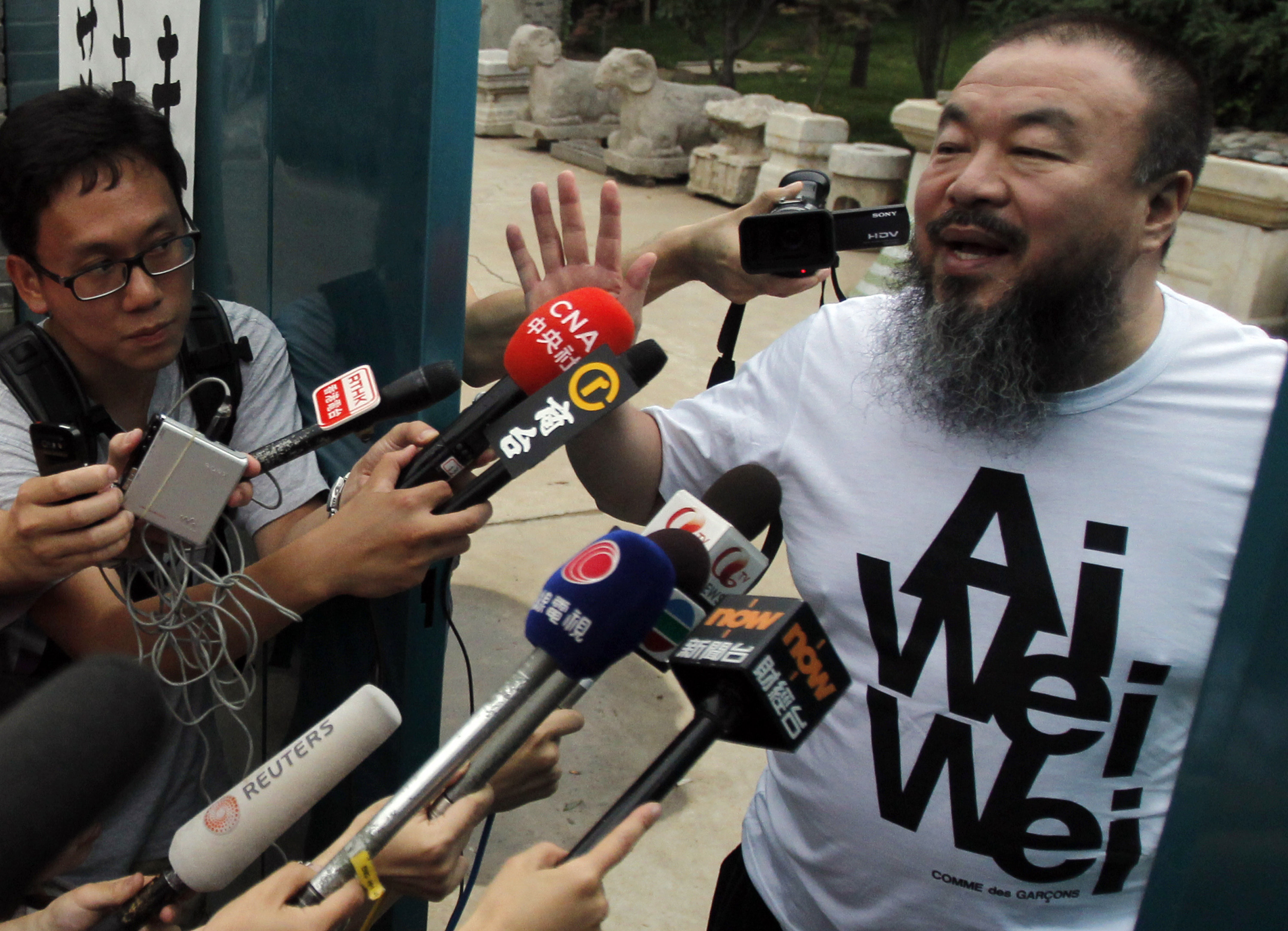 Chinese Dissident Artist Ai Weiwei Restricted To 20-Day U 