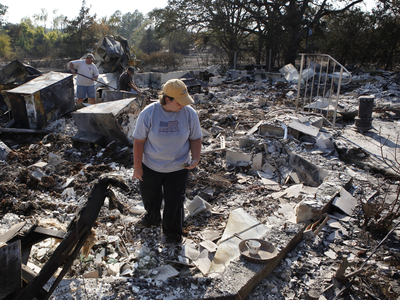 Texas wildfire chars more than 1,500 homes CBS News