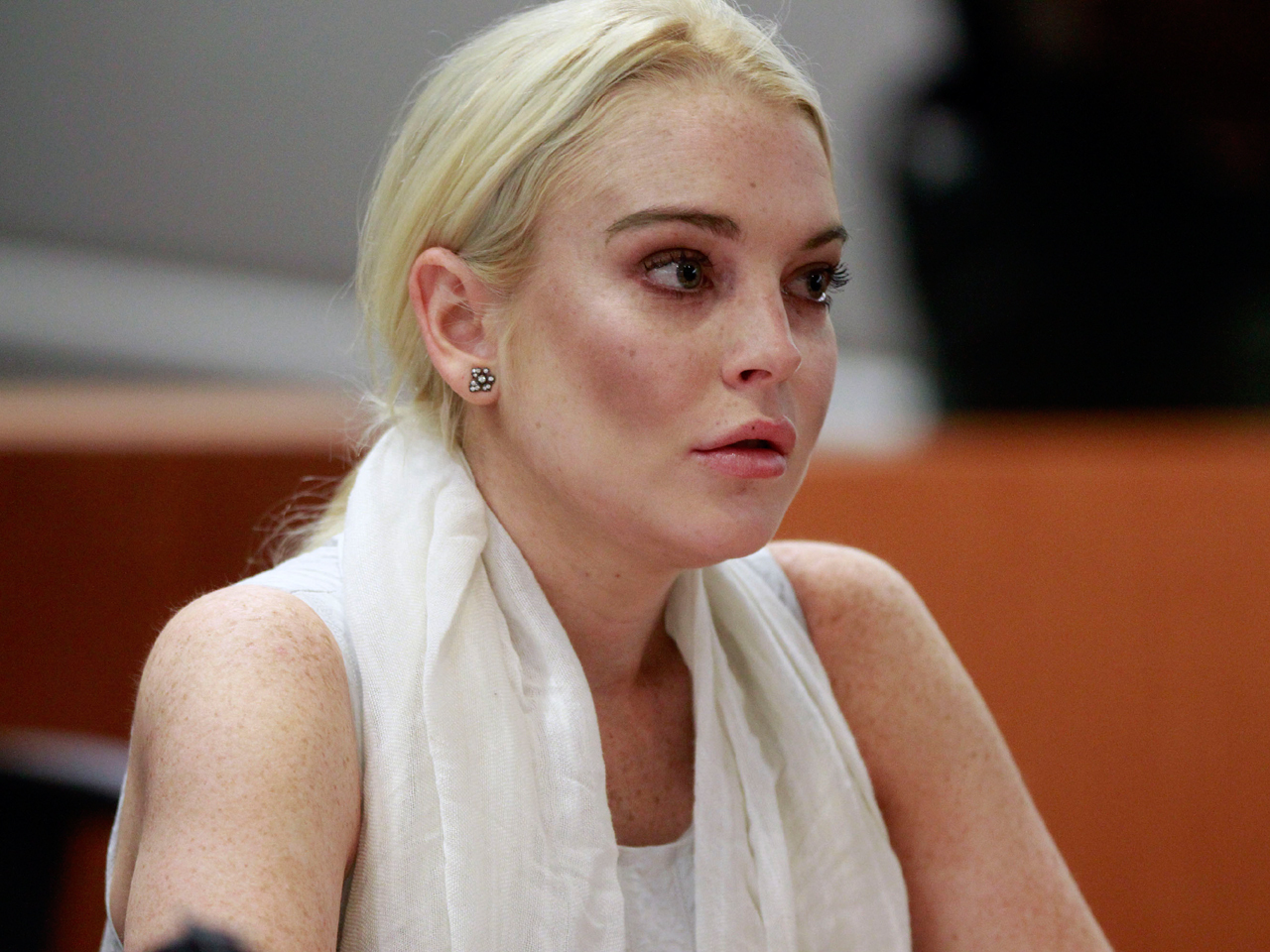 Lindsay Lohan Turned Away At Morgue After Arriving Late Cbs News 9411