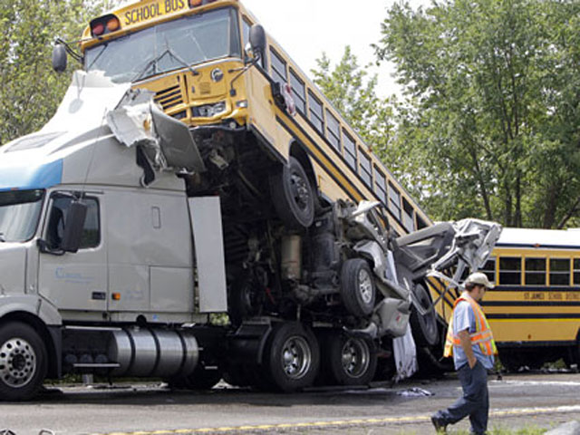 NTSB: Driver texted 11 times before deadly crash - CBS News