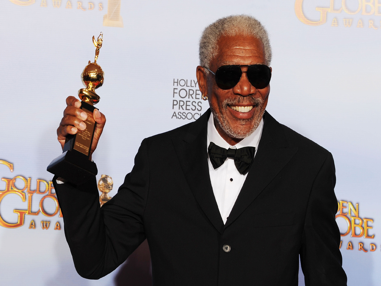 Morgan Freeman Touched By Lifetime Achievement Award Cbs News