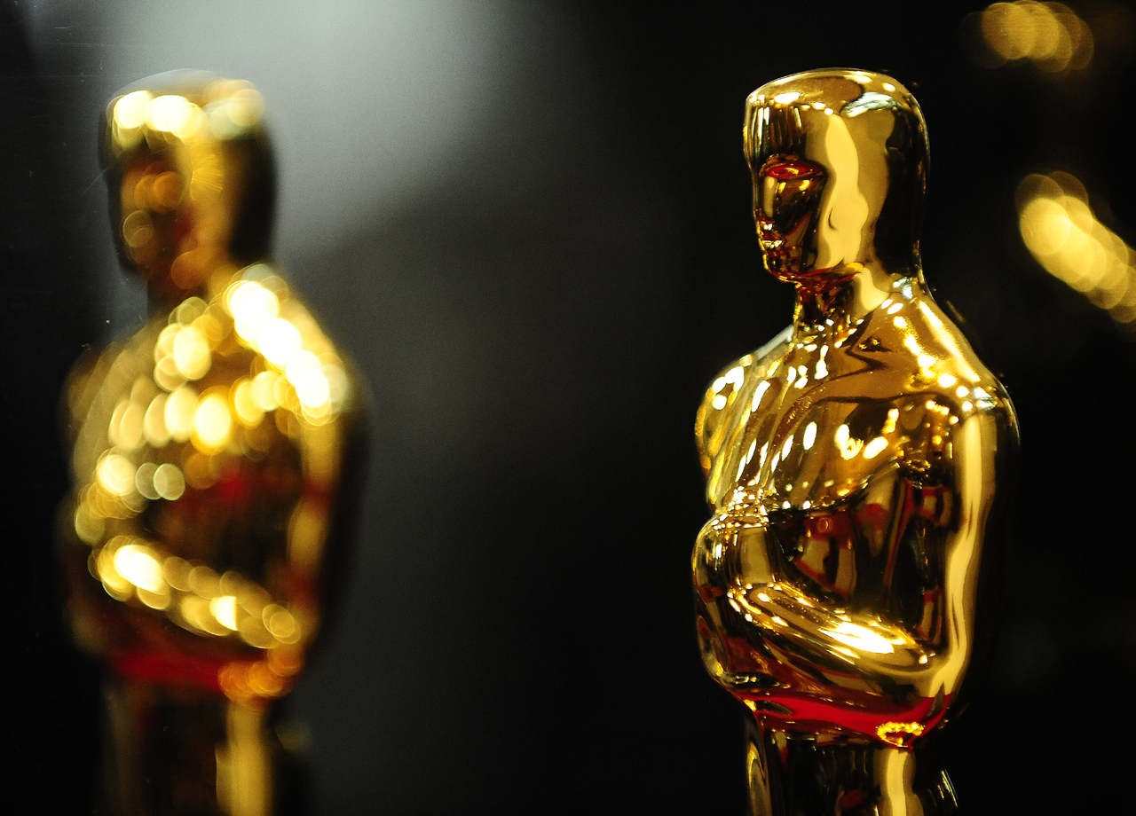 Oscars Insuring Body Parts And Borrowed Bling Cbs News