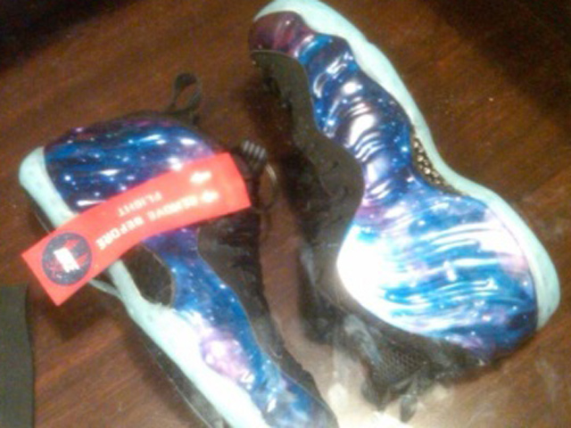 Nike Air Foamposite One Galaxy  shoe  release spurs riot at 