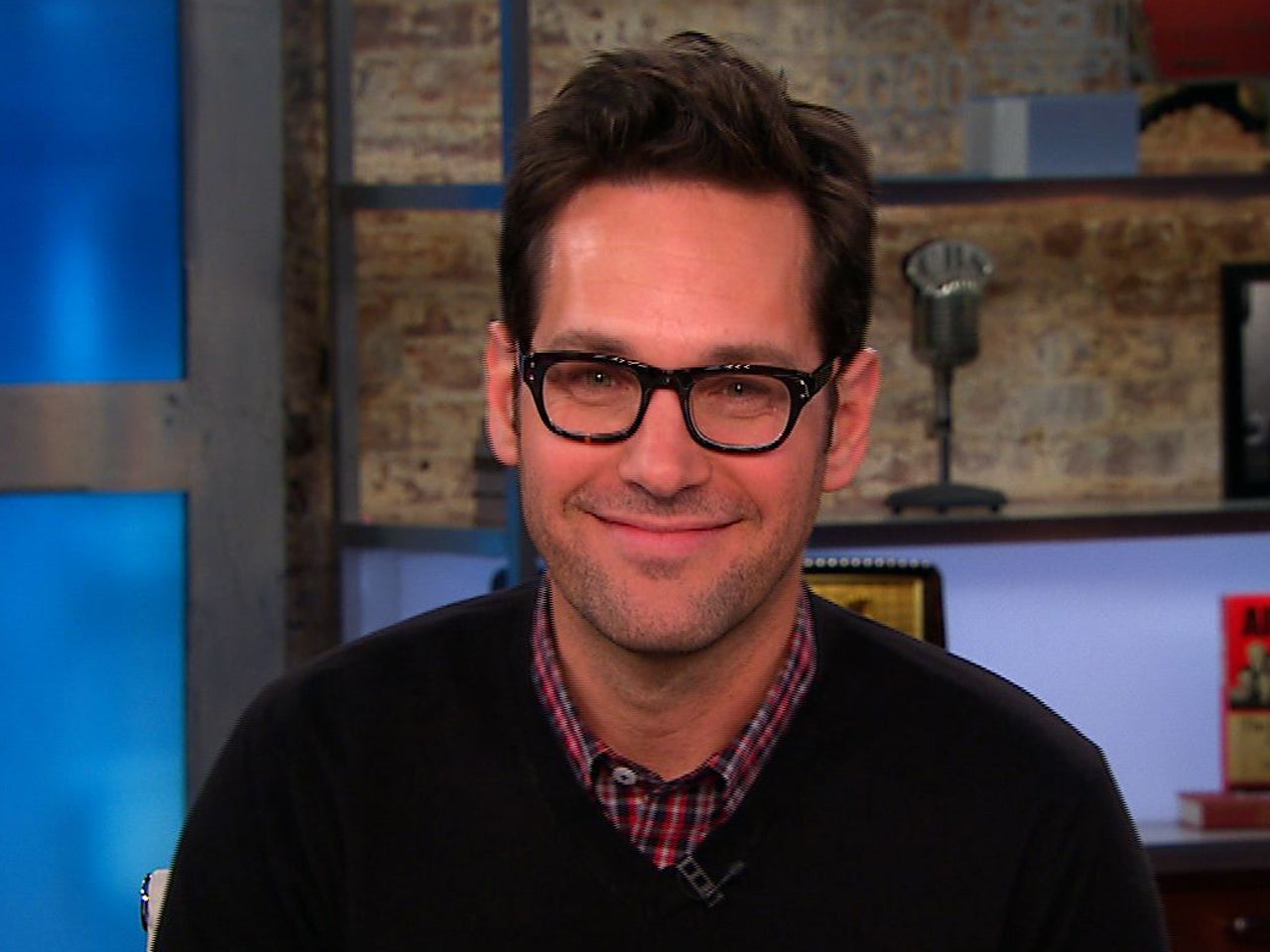 Happy paul. Paul rudd. пол радд телеведущий. пол радд бестолковые.