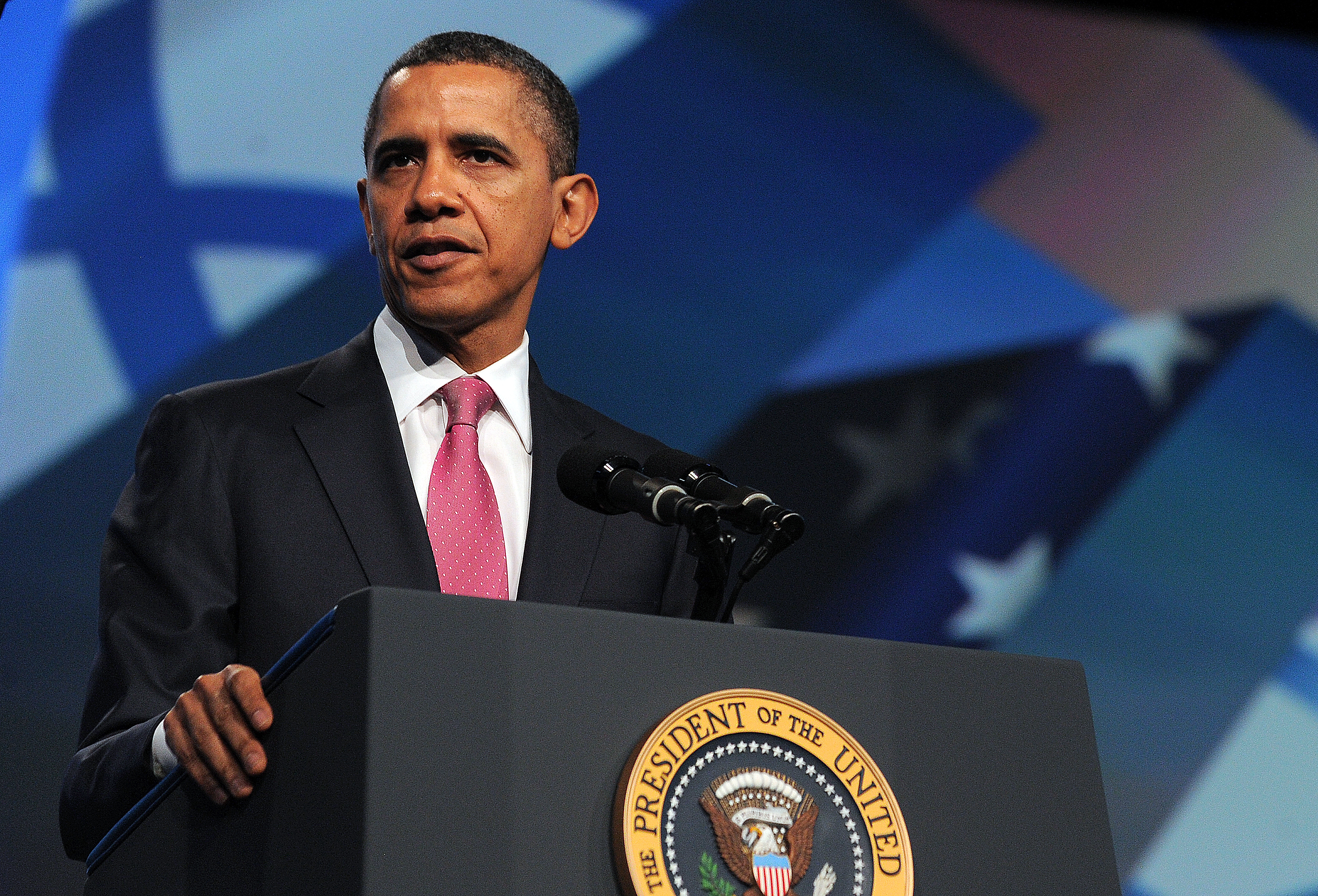 Obama talks tough at AIPAC, urges caution on Iran CBS News