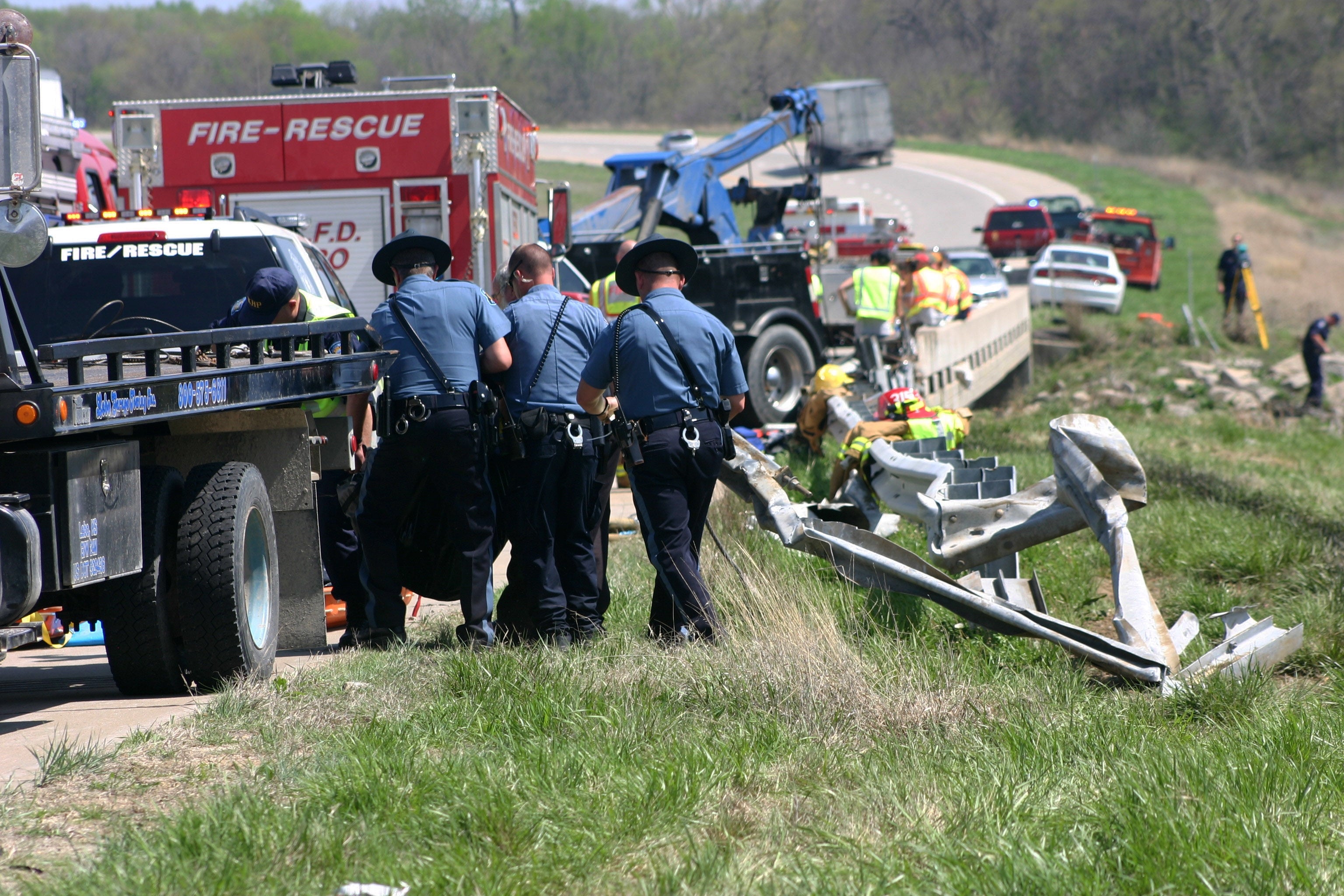 5 from Minn. family dead in Kansas crash CBS News