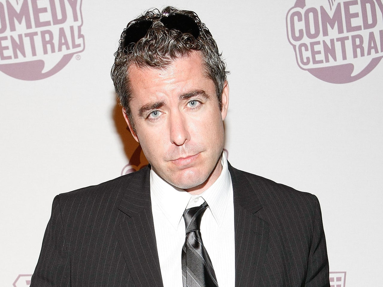 "Daily Show" correspondent Jason Jones talks movies, election and having an "edge" CBS News