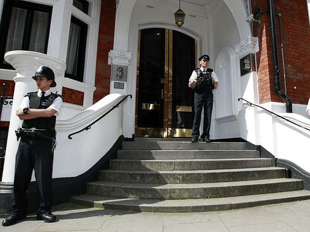 U.K. cops: Assange faces arrest outside embassy - CBS News