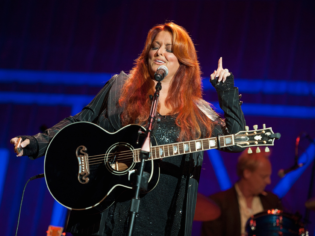 Wynonna Judd Postpones Shows After Husband S Crash Cbs News