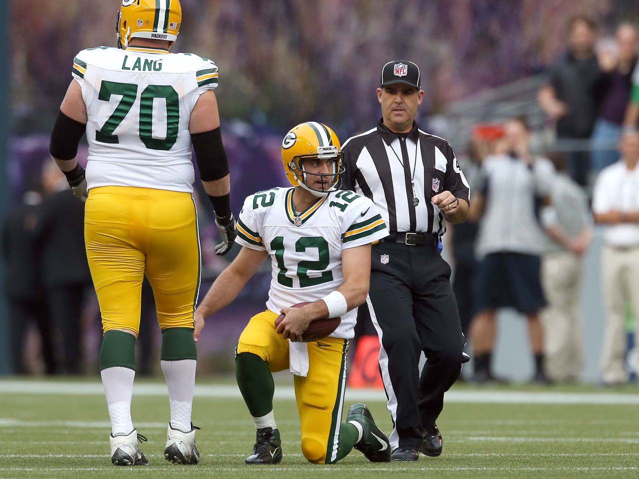 Aaron Rodgers Lashes Out At Nfl Over Refs Cbs News