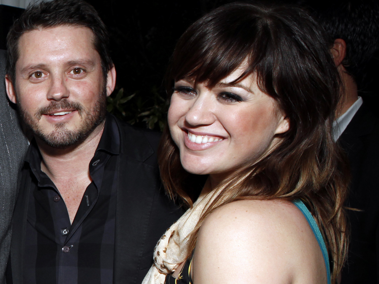 Kelly Clarkson is engaged CBS News