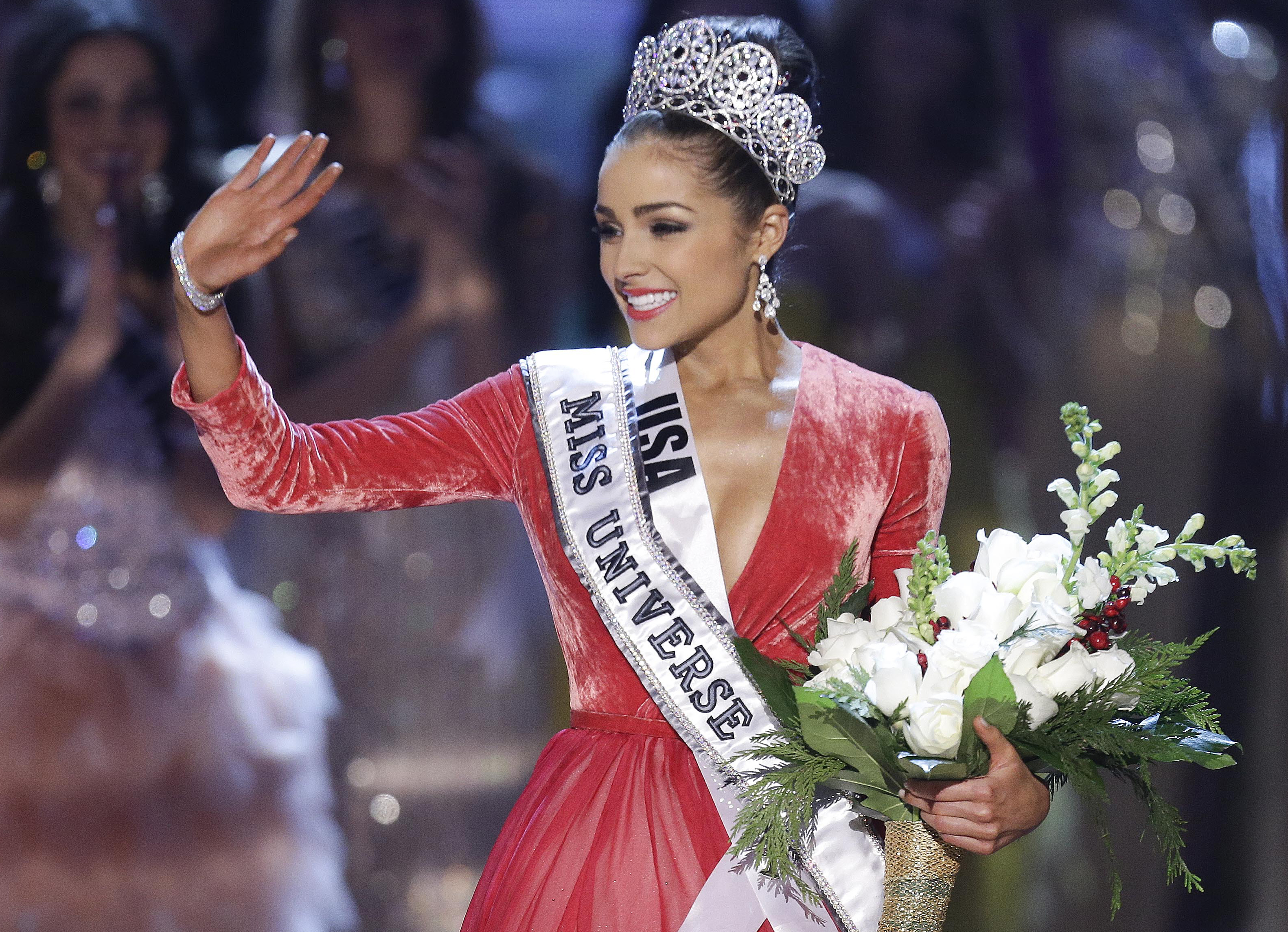 Miss Universe Olivia Culpo, Miss USA, brings Miss Universe crown home