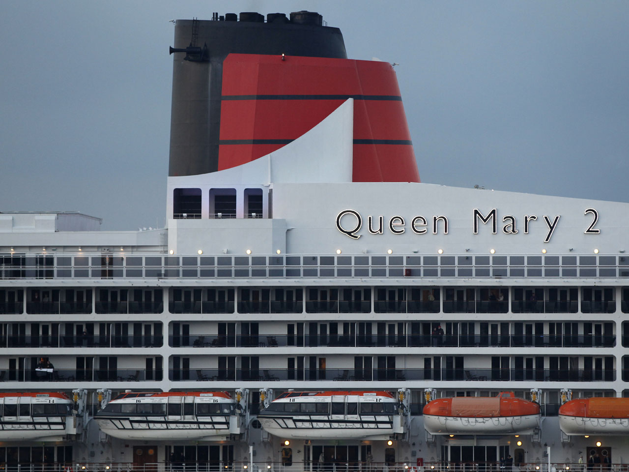Illness wanes on Queen Mary 2 cruise ship with 200 sickened passengers