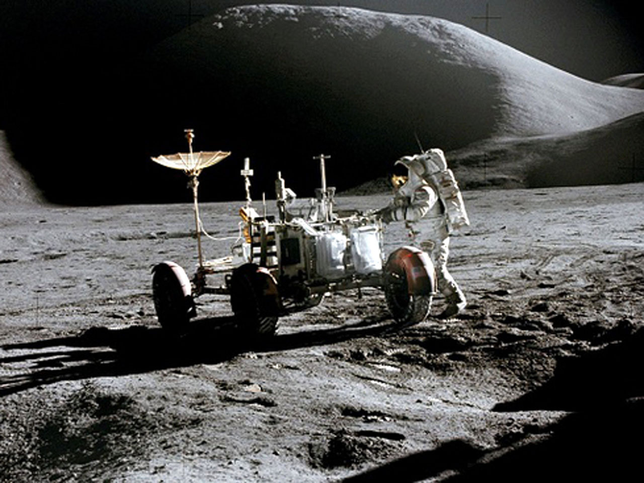Apollo moon rocks challenge lunar water theory - CBS News1280 x 960