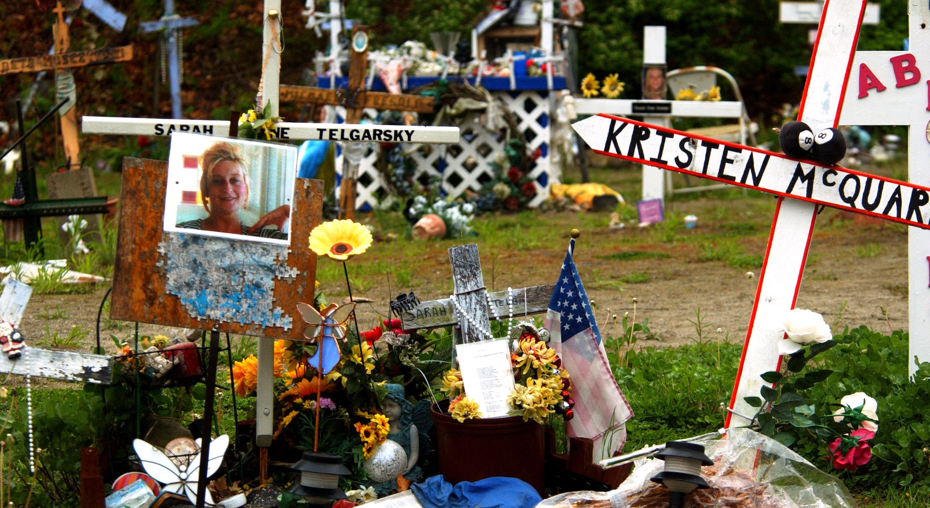 Rhode Island marks 10th anniversary of nightclub fire - CBS News