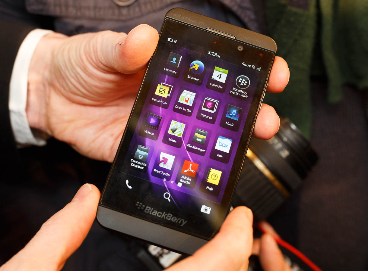 BlackBerry sells 1 million BlackBerry Z10 smartphones ...