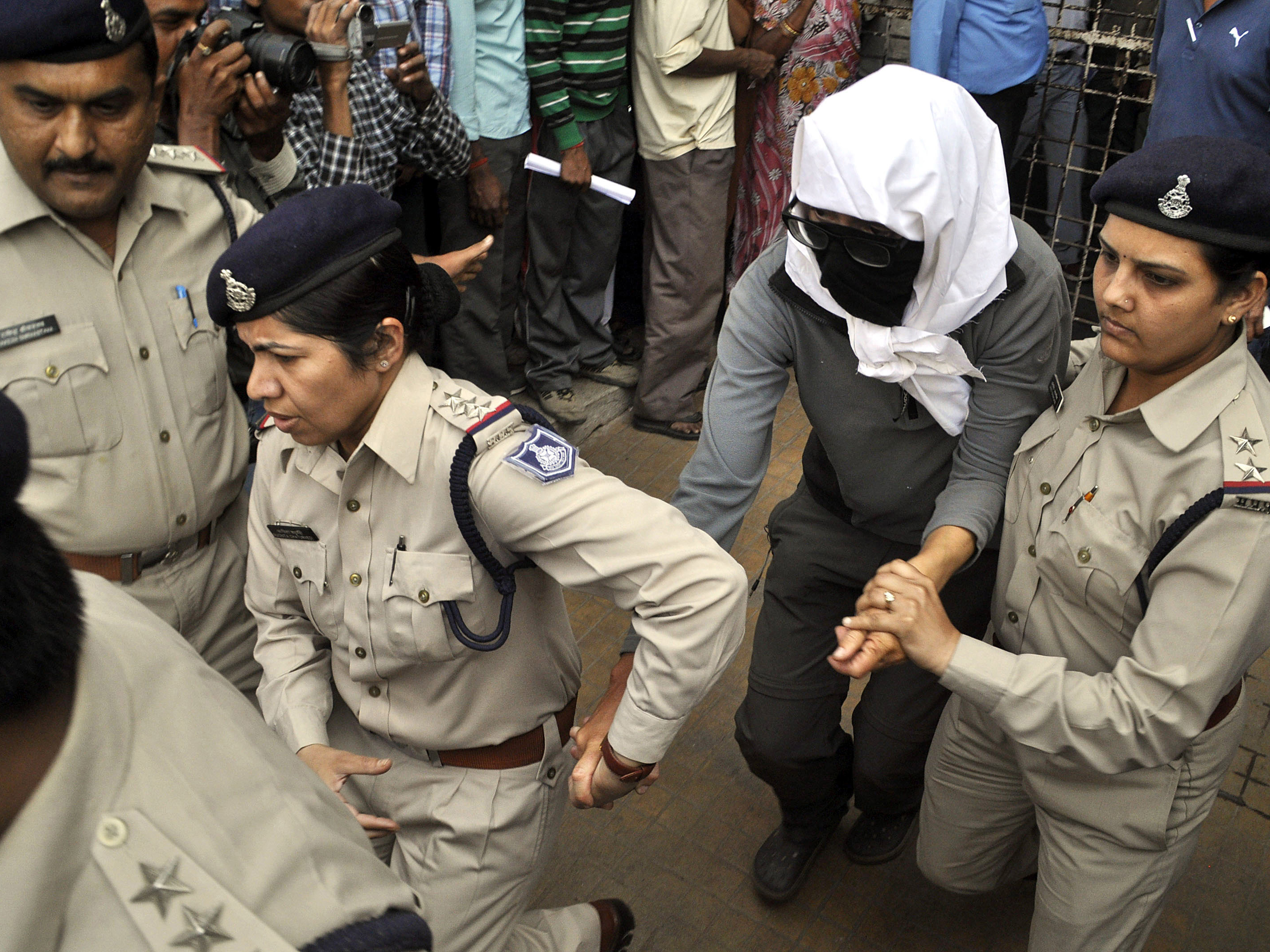 Gang-rape of tourist in India rekindles outrage - CBS News2848 x 2136