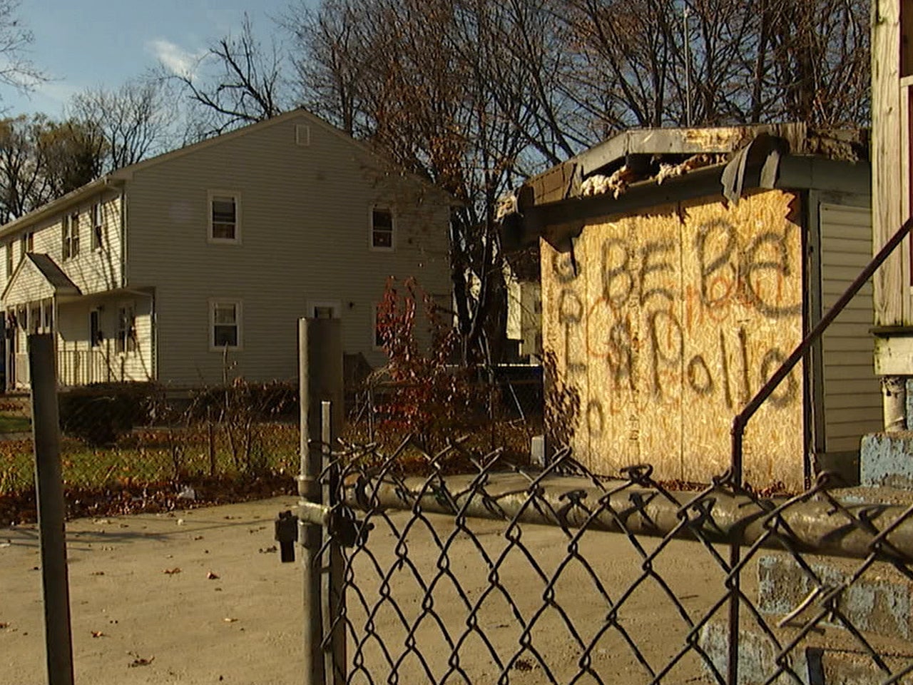 Graffiti Artist Arrested Friended By Police Then Jailed Cbs News