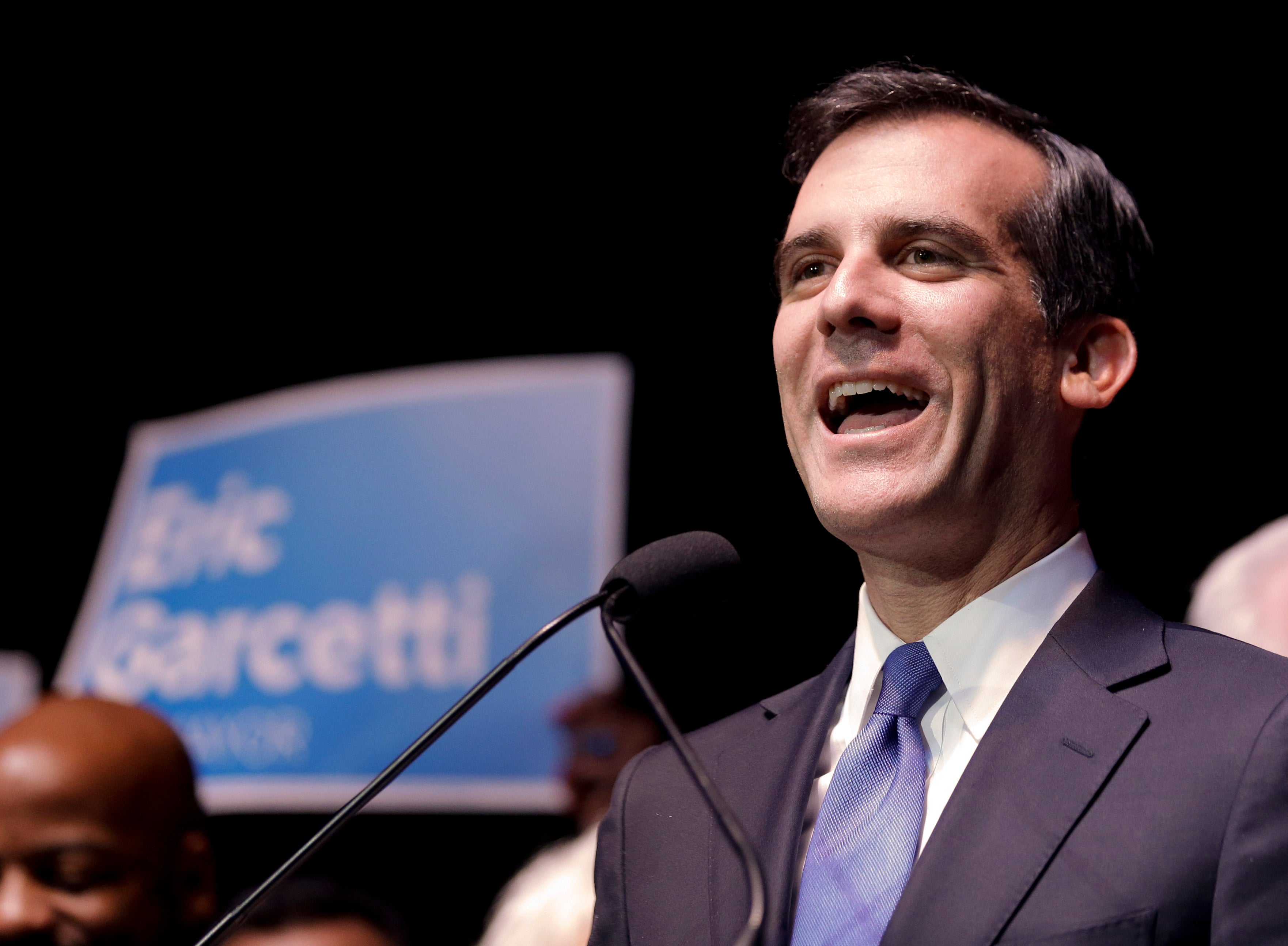 Garcetti elected Los Angeles mayor - CBS News