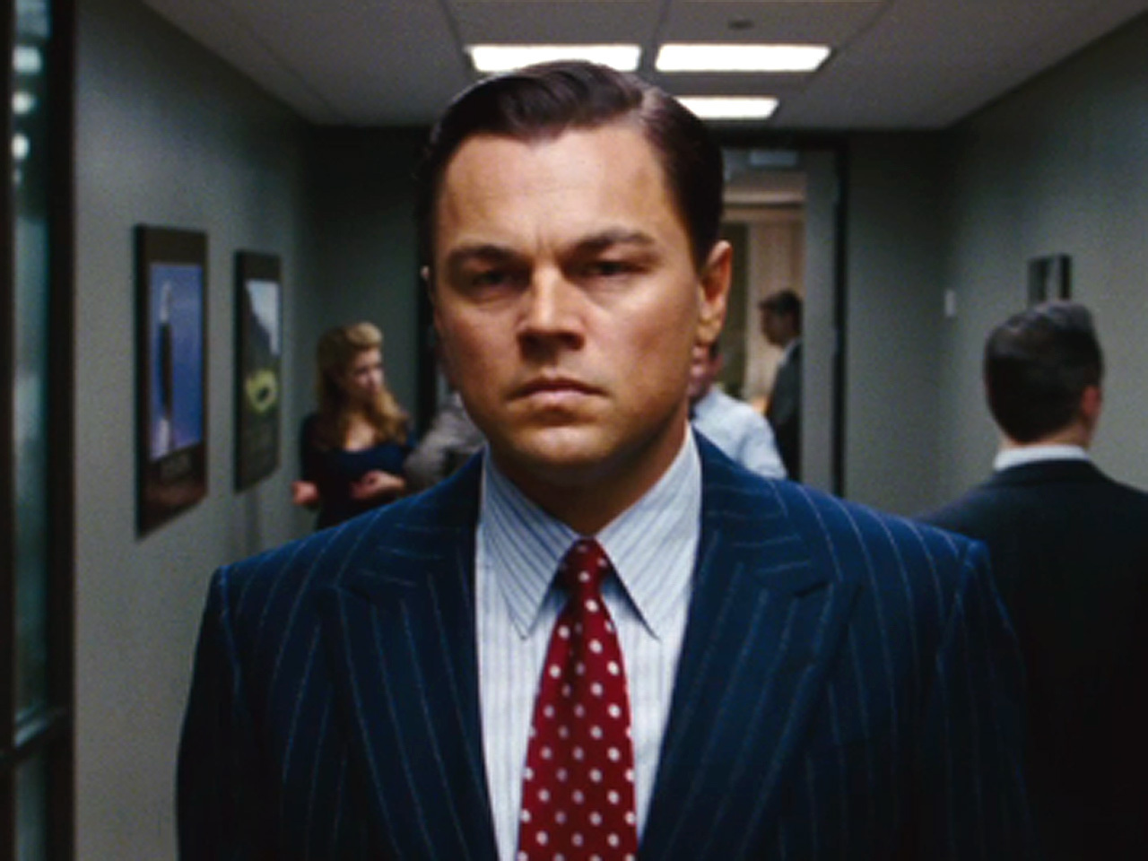 Wolf Of Wall Street Dicaprio Strikes Gold In New Trailer Cbs News 