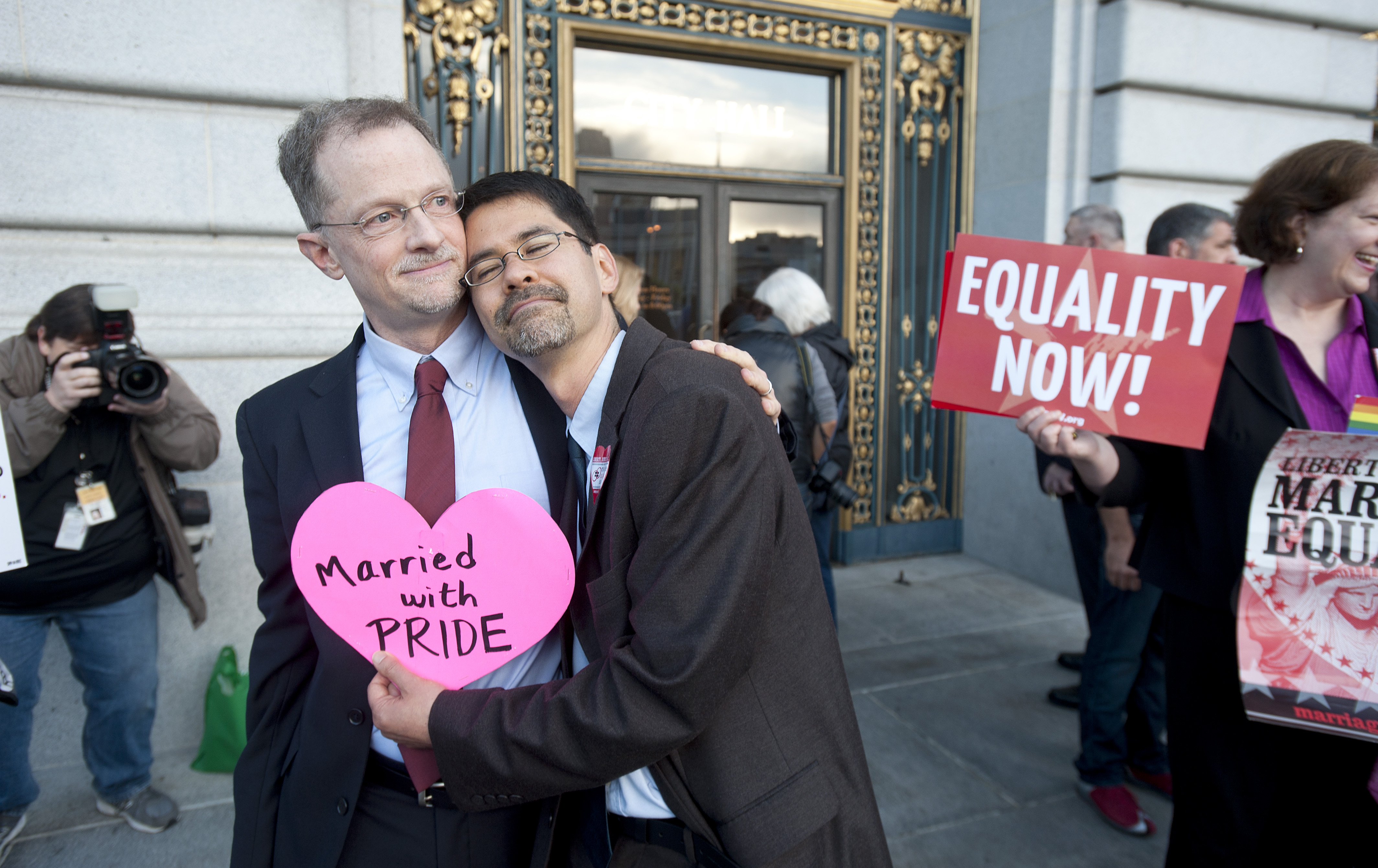 Supreme Court Rules Gay Couples Nationwide Have A Right To Marry
