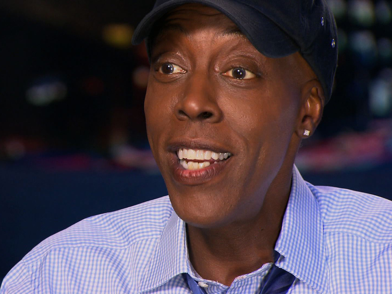 For Arsenio Hall Back Is Beautiful CBS News.