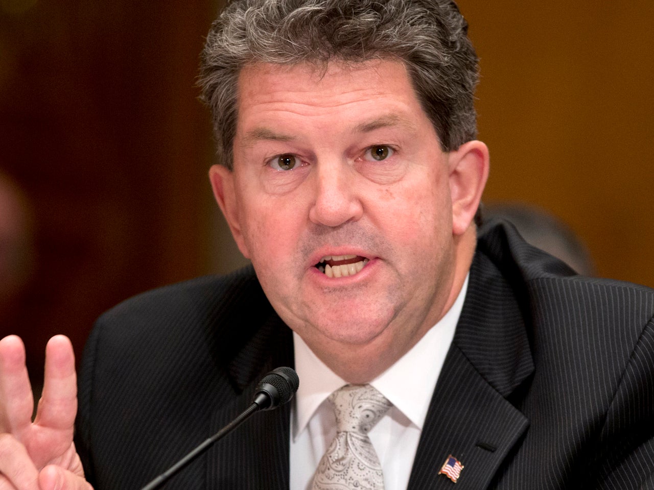 Postmaster General Patrick Donahoe to retire Feb. 1 - CBS News