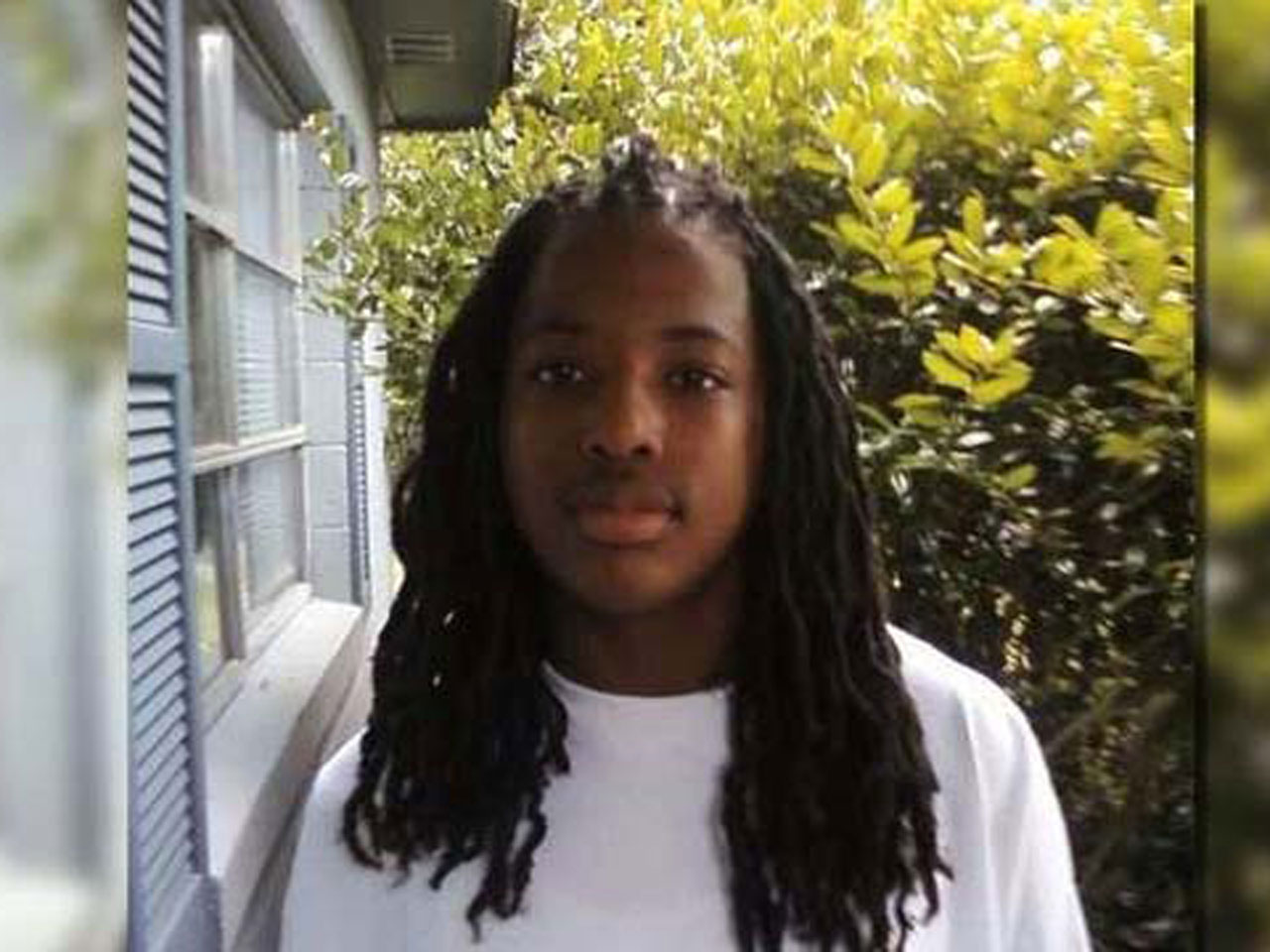 Kendrick Johnson Update Video Released In Ga Teen S Gym Mat Death Shows Conspiracy To Conceal The Truth Atty Says Cbs News