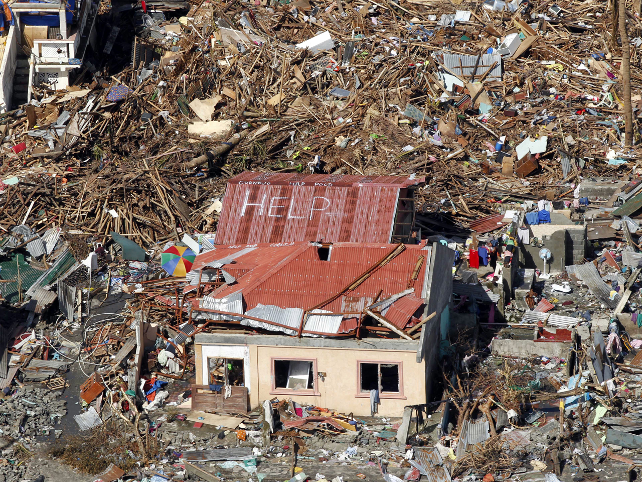 Philippines typhoon aftermath raises worries of disaster zone