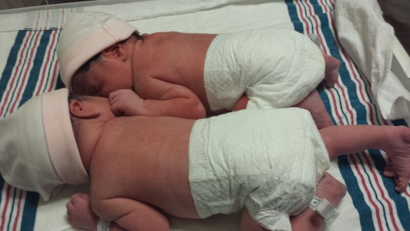 Mom Gives Birth To Twins Born In Different Years Cbs News