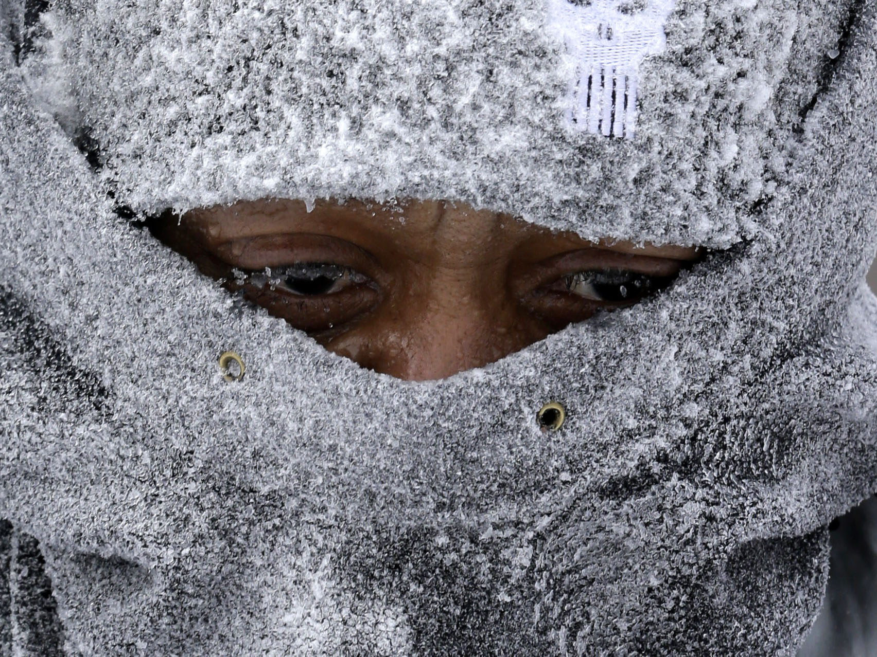 Trapped In A Polar Vortex Midwest Gripped By Arctic Cold Cbs News