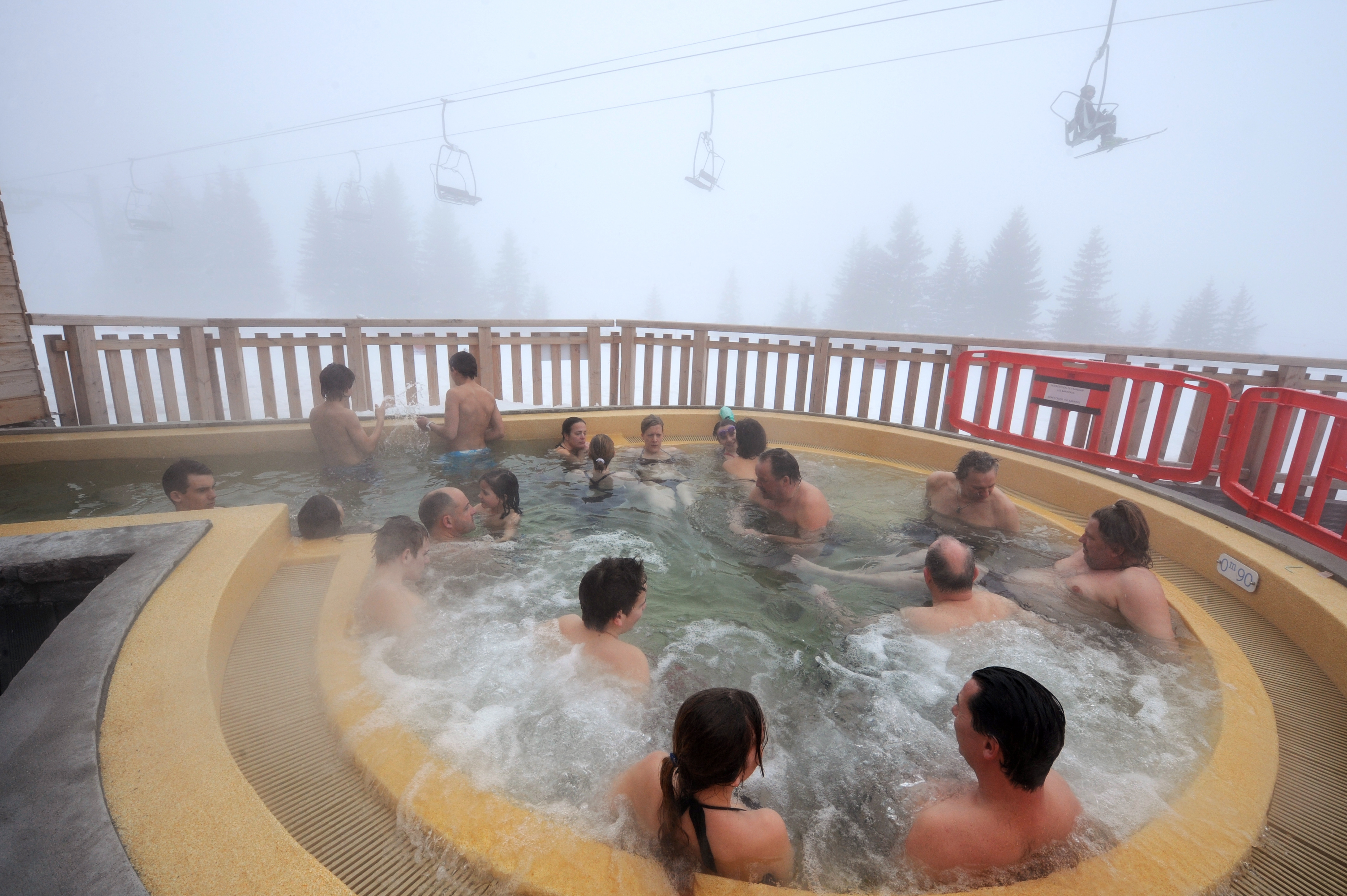 Hot Tubs Spas Can Spread Illness In Winter Cbs News