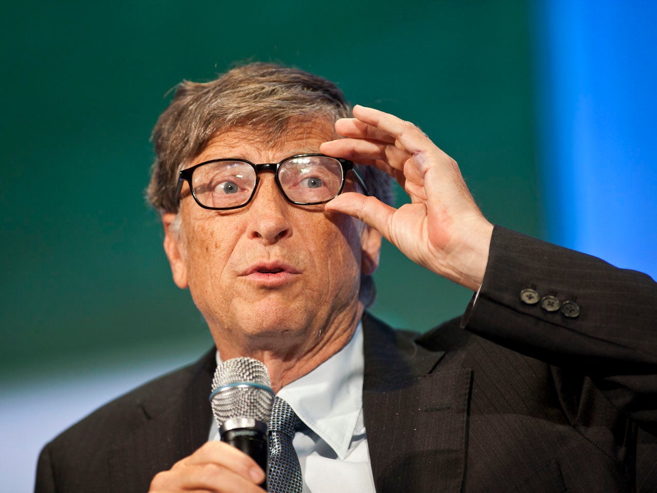 Gates back on top of Forbes' billionaire rankings - CBS News