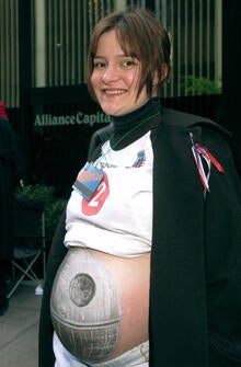 star-wars-fan-death-star-belly-1538910.jpg