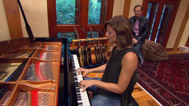 sarah-mclachlan-at-piano-620.jpg