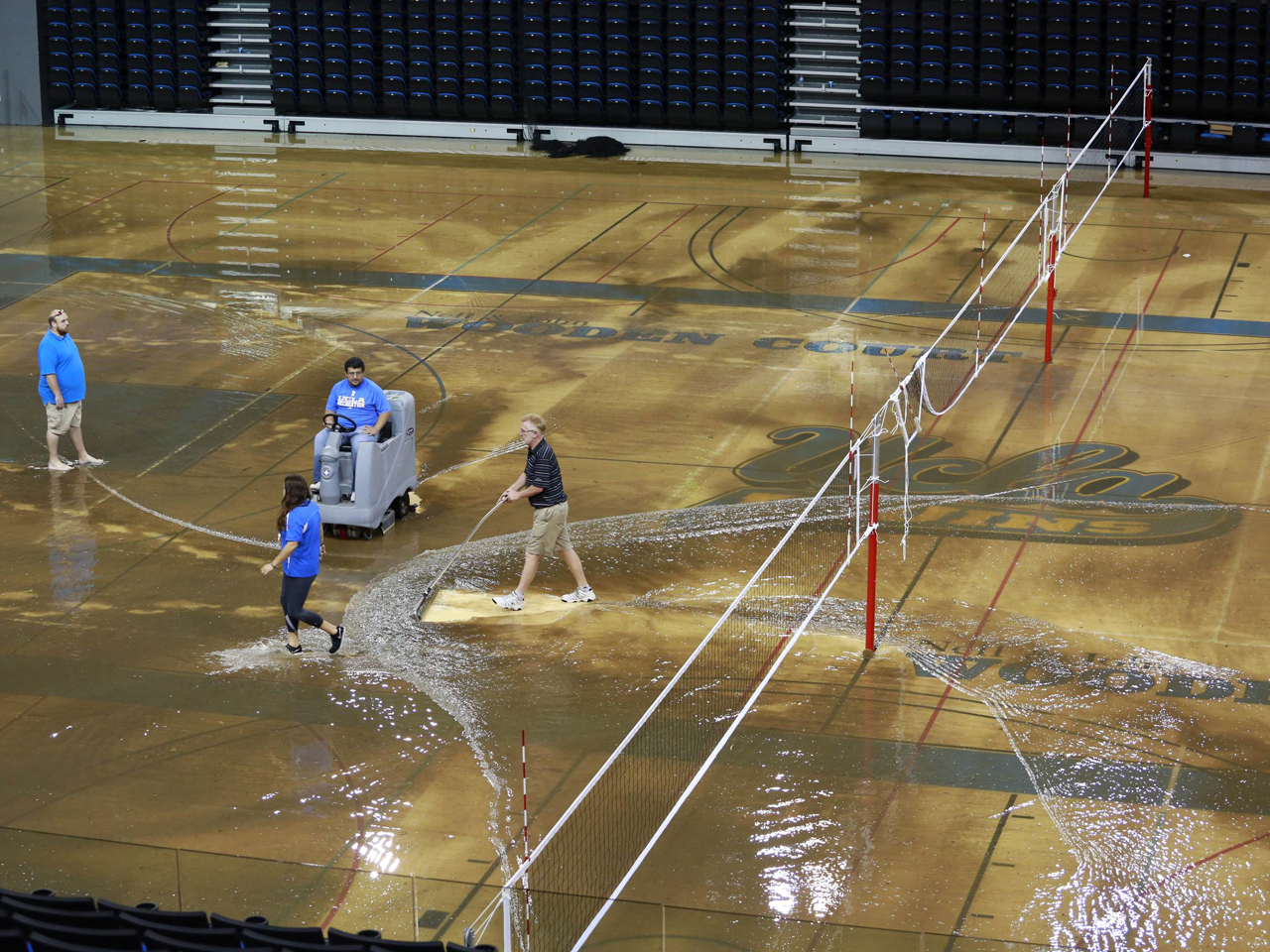 Who pays for pipeline-break damage at UCLA in Los Angeles ...