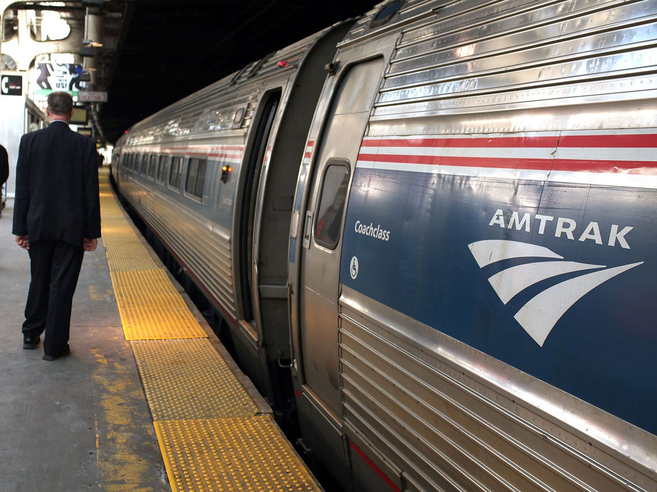 House gives a boost to Amtrak service between DC and Boston CBS News