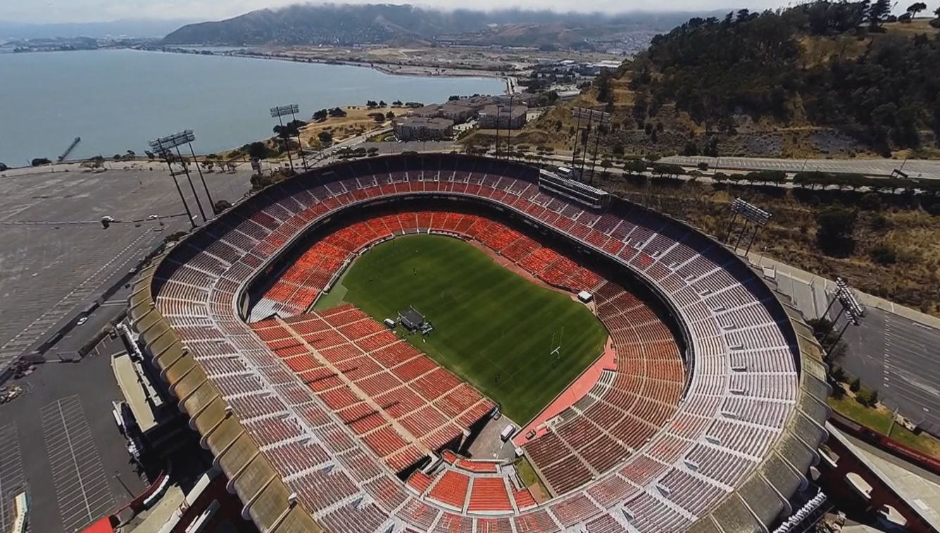 San Francisco sports fans say goodbye to historic Candlestick Park