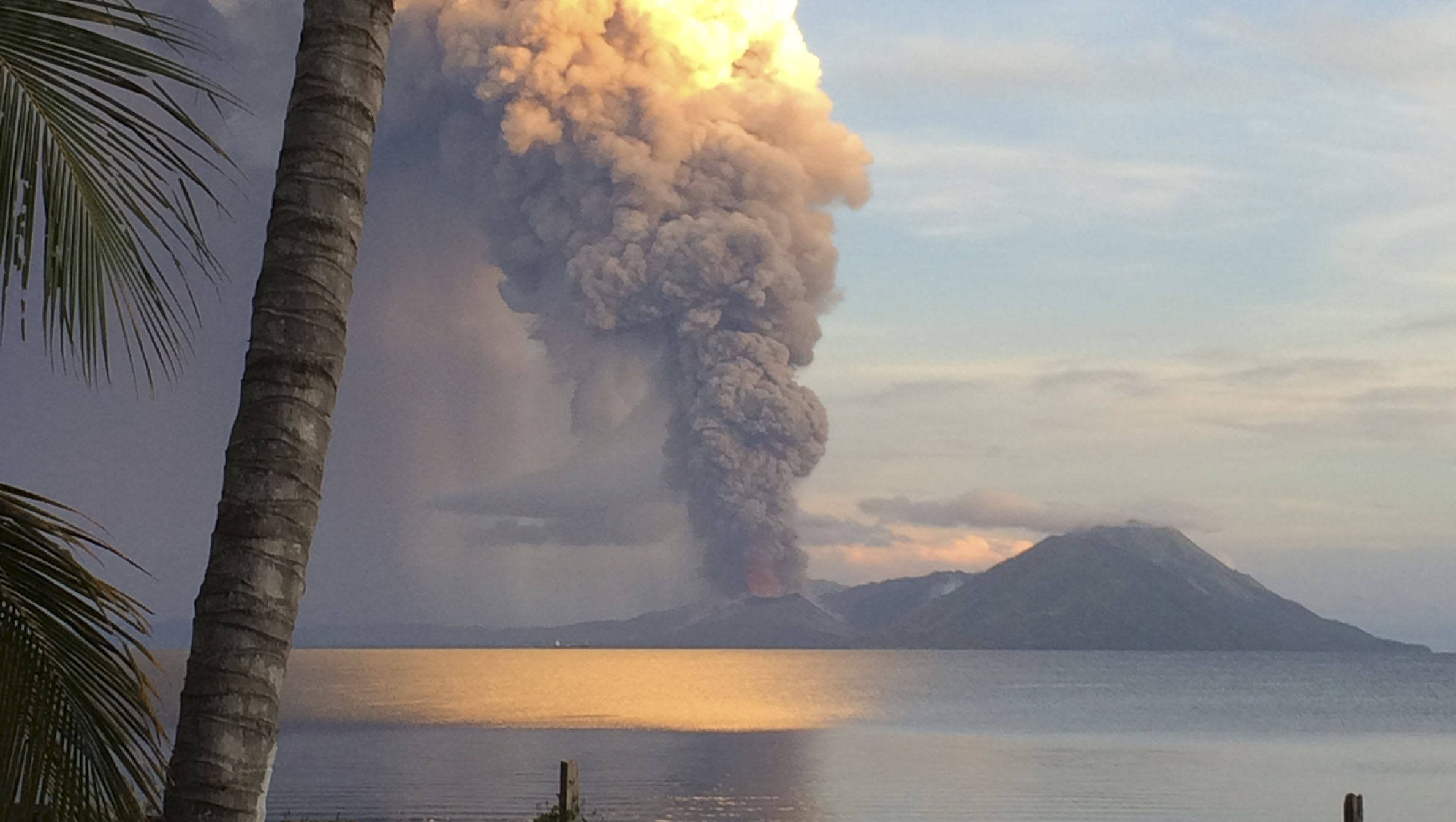 Papua New Guinea volcano erupts; residents evacuated and flights