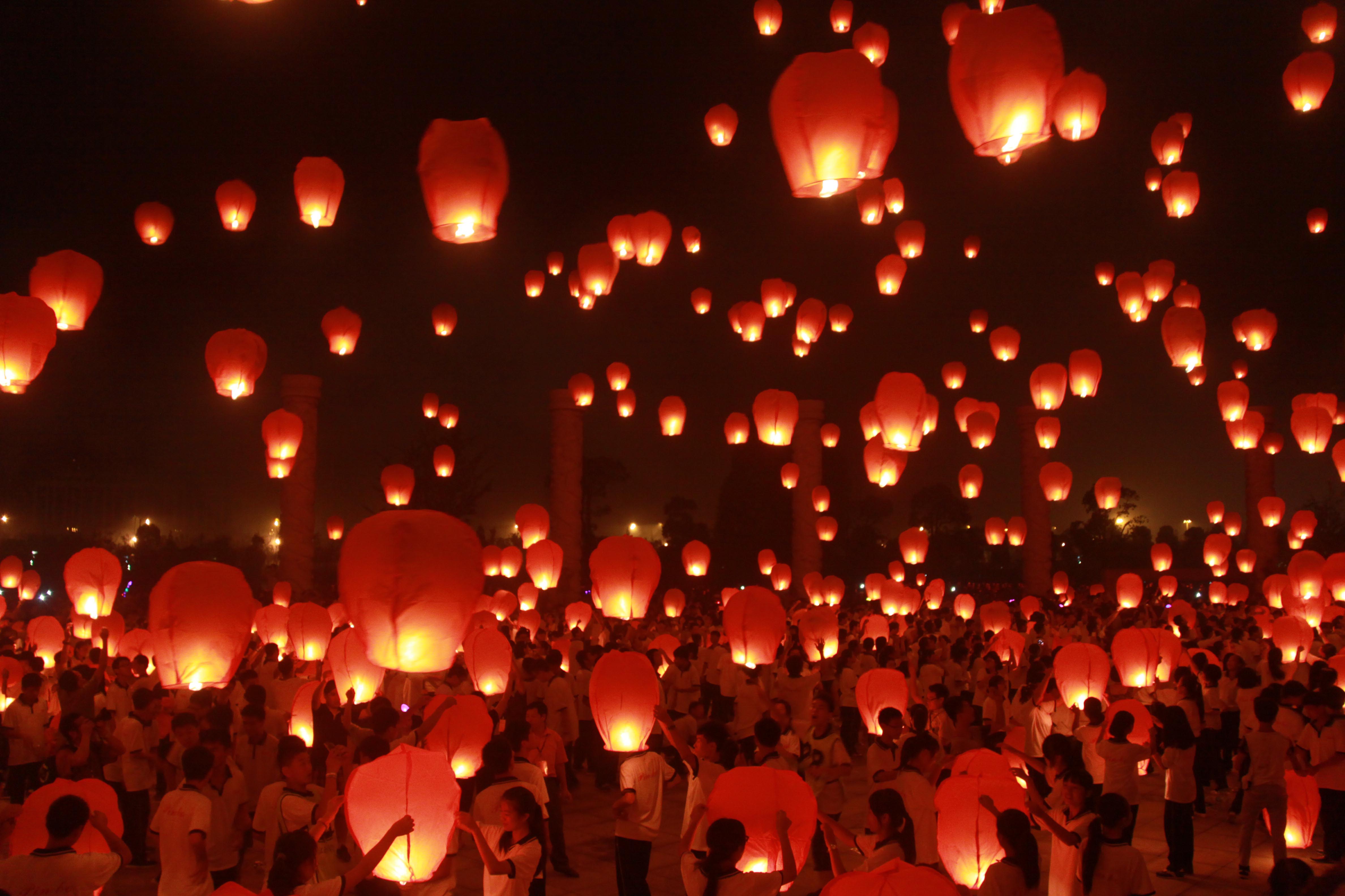Hong Kong Midautumn festival in China Pictures CBS News